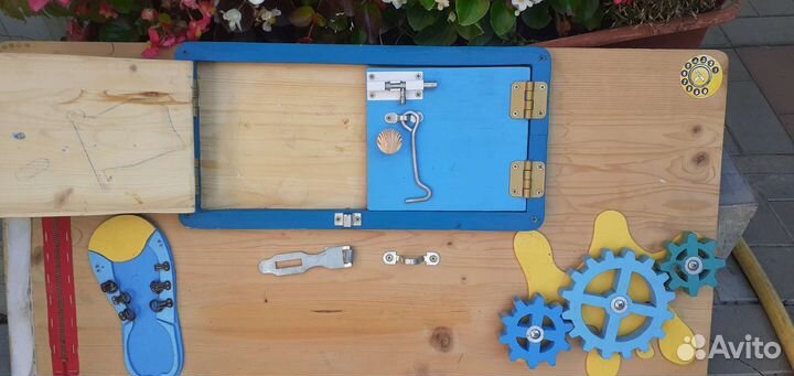 Развивающая доска Бизиборд б/у