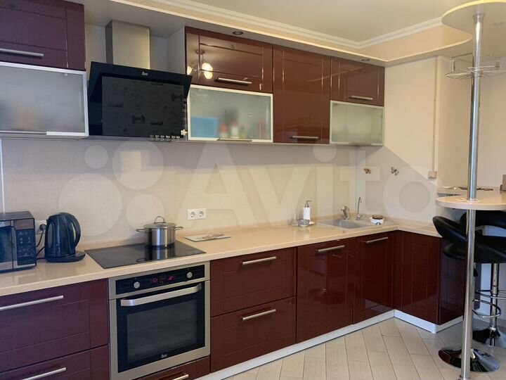 2-к. квартира, 60 м², 17/25 эт.