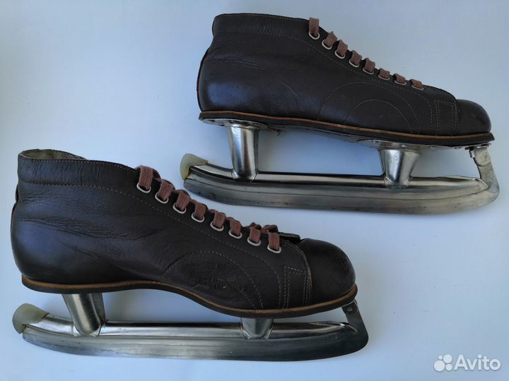 Ботинки с коньками