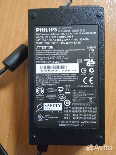 Адаптер для монитора и ноутбука