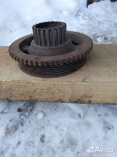 Шкиф коленвала ваз 2110 16 кл с шестерней