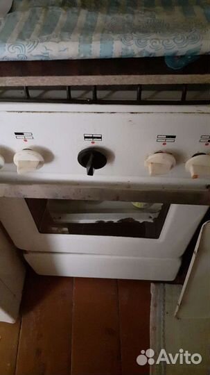 Газовая плита,б/у,4 конфорки