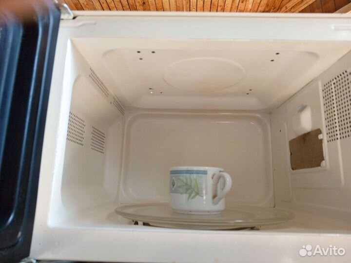 Микроволновая печь BBk