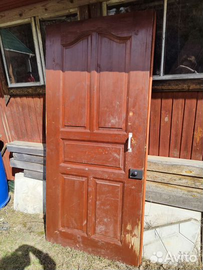 Дверь межкомнатная деревянная бу