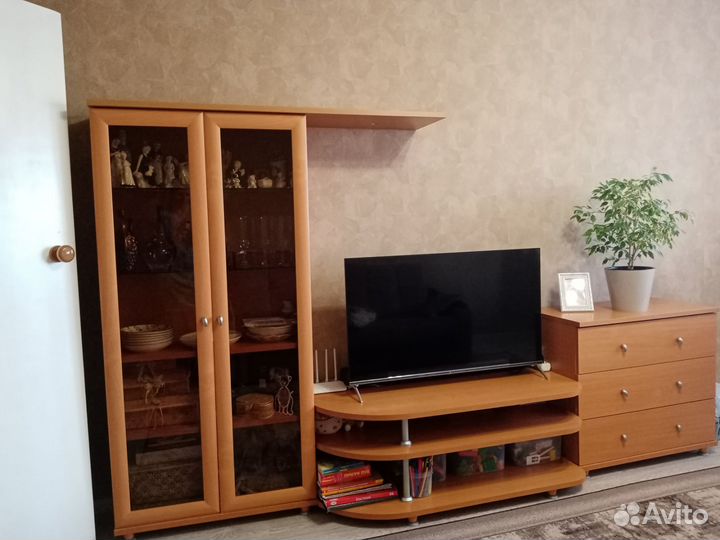 Стенка в гостиную бу