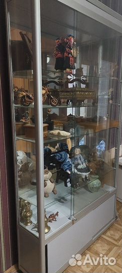 Шкаф-витрина