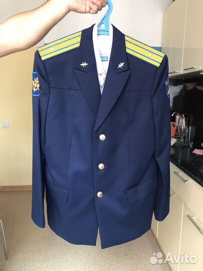 Китель военный