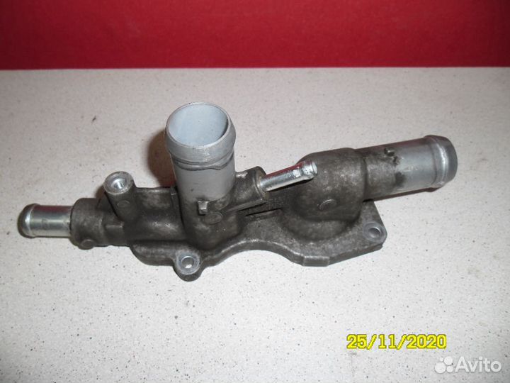 Крышка термостата 19315RMX000 Honda Civic 4D (FA3)