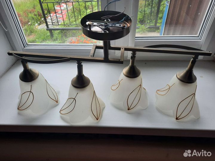 Люстры потолочные новые