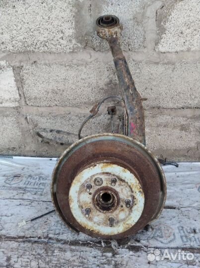 Кулак поворотный задний правый Toyota Rav4 ACA20