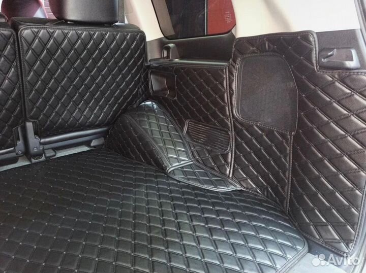 3D коврики в багажник toyota land cruiser 200