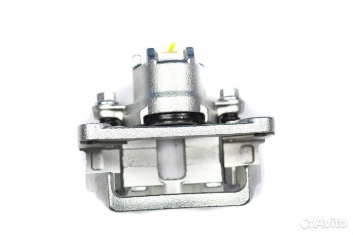 Суппорт тормозной Mitsubishi Pajero