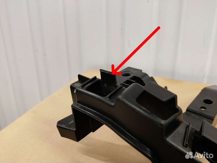 Левый кронштейн фары Honda Civic 9 5D