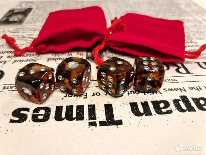 Кости, кубики, зарики янтарные