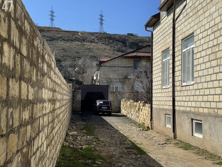 Дом 195 м² на участке 4 сот.