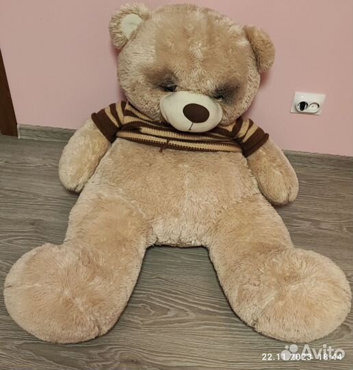 Большие плюшевые медведи