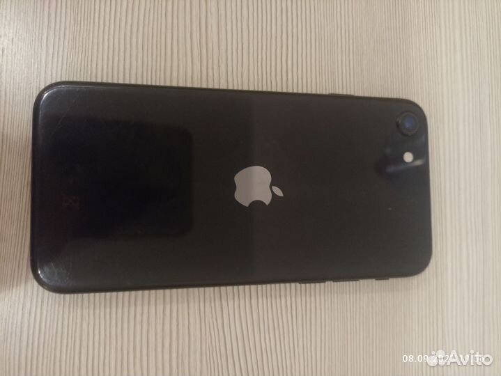 iPhone se 64gb 2020