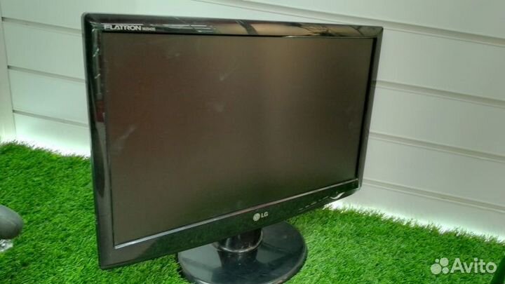 Монитор. LG 20M47D