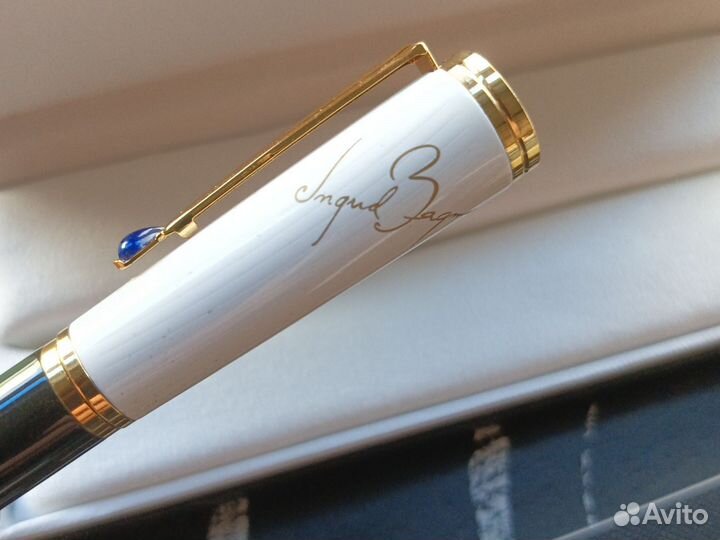 Ручка шариковая Montblanc Ingred Bergman