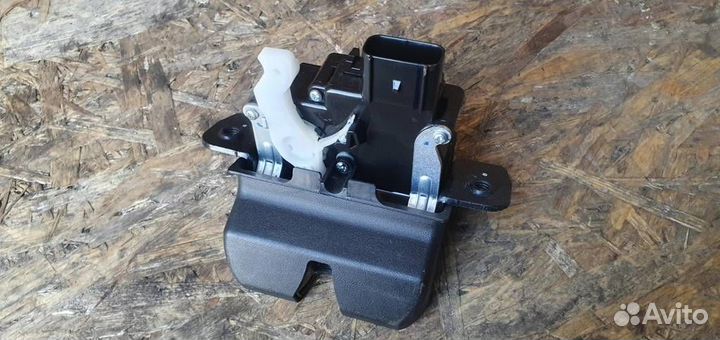 Замок багажника Kia Sportage 2016-2021