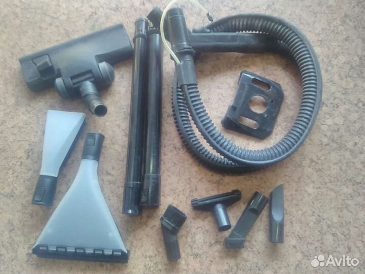 Пылесос Zelmer Profi с насадками