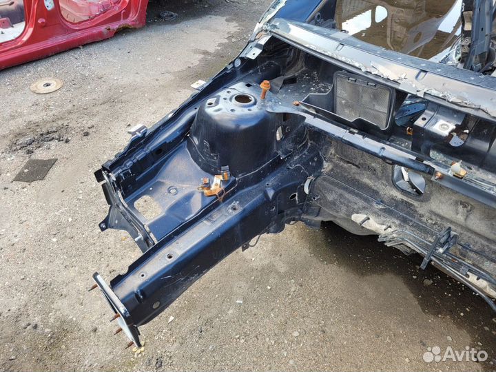 Лонжерон правый на Ford Focus 2 седан