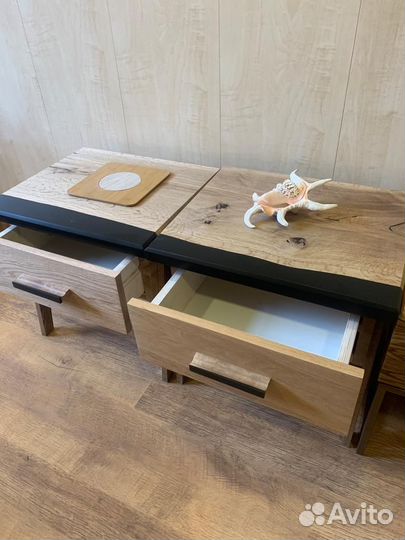 Тумбочка прикроватная из массива дерева в наличии