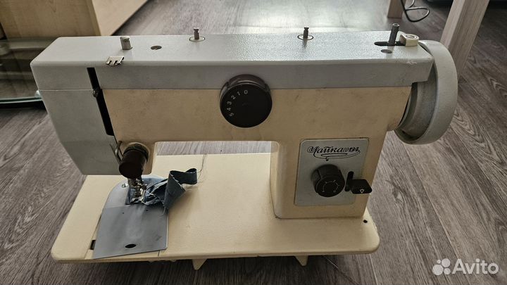 Швейная машинка чайка 134