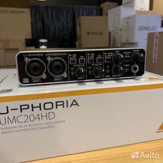 Behringer UMC204HD в Наличии