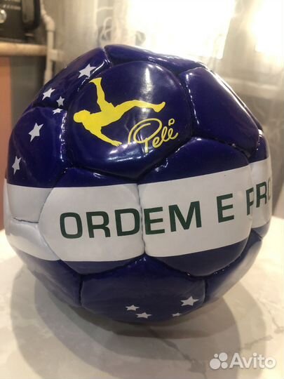 Футбольный мяч