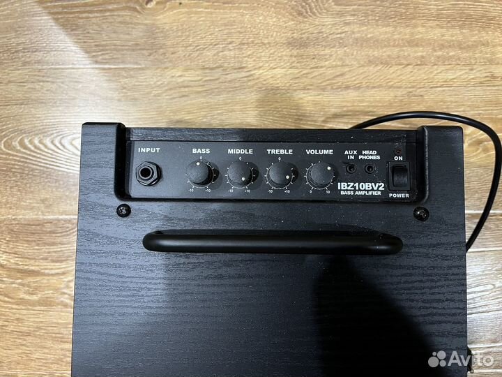 Бас гитара yamaha 174 (4 струны)