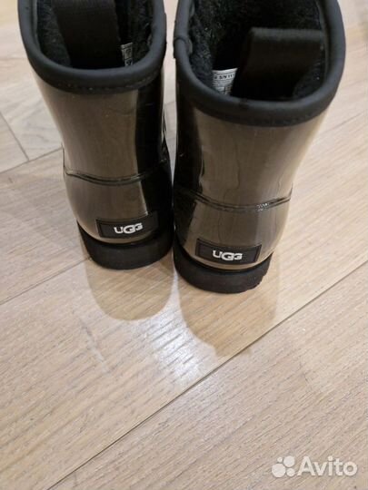 UGG Clear Mini