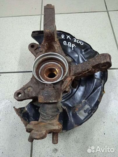 Поворотный кулак lexus RX300