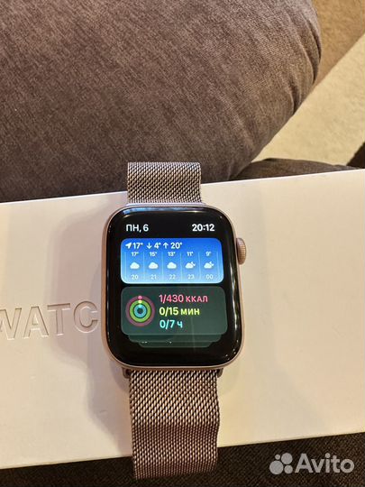Продам часы Apple watch 4
