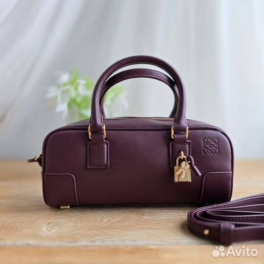 Сумка с ручками натуральная кожа Loewe бордовая