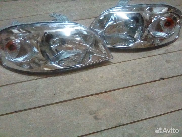 Chevrolet Aveo T 250 2006 фара правая левая