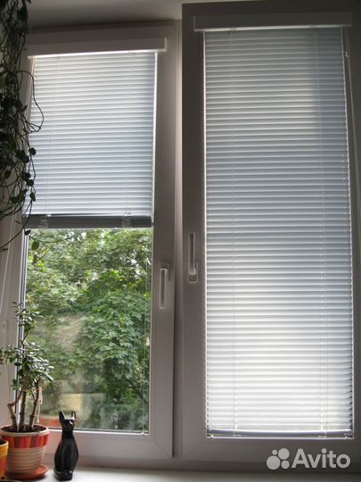 Жалюзи на пластиковое окно