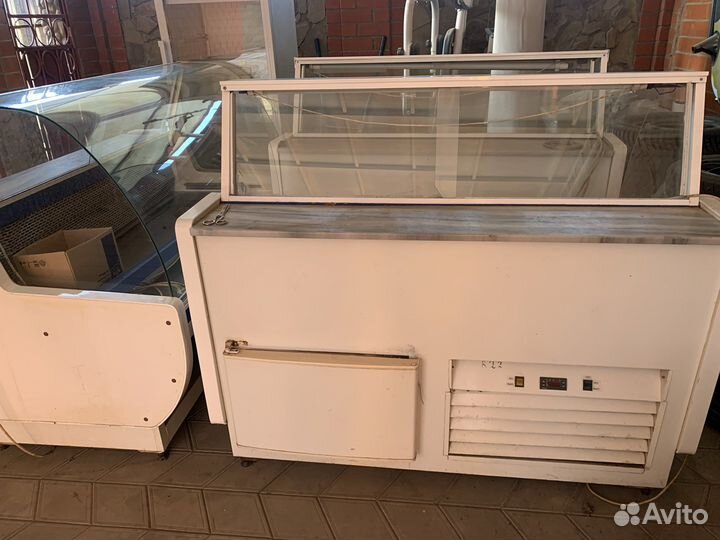 Витрина холодильник