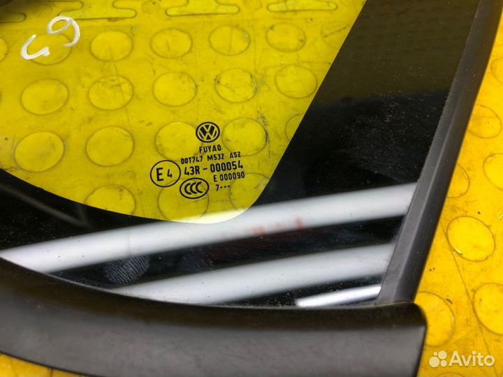 Стекло кузовное глухое заднее правое Volkswagen