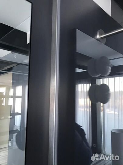 Стеклянная перегородка