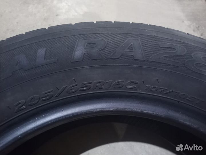 Hankook Radial RA28 205/65 R16C