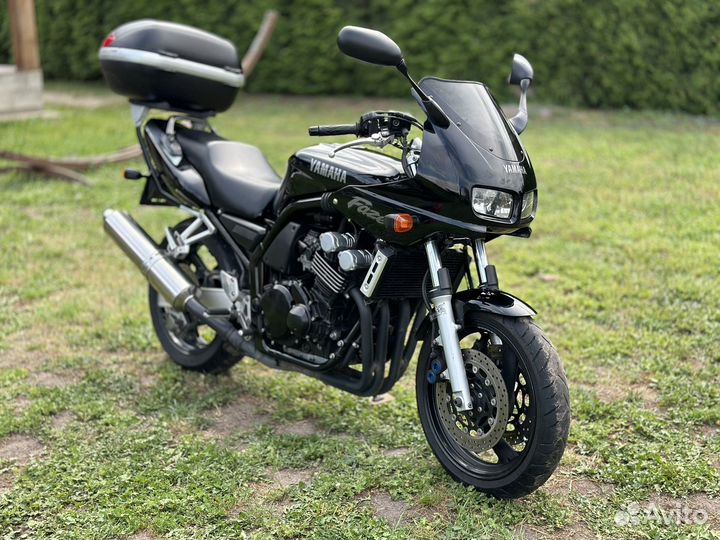 Yamaha FZS600