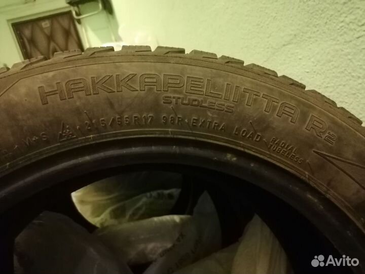 Nokian Tyres Hakkapeliitta R2 215/55 R17