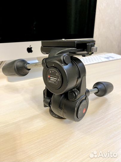 Штативная голова Manfrotto 808RC4