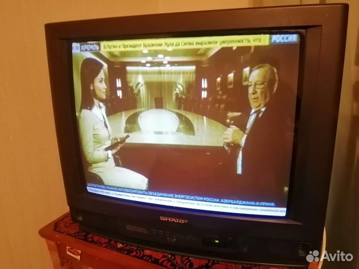 Цветной телевизор Шарп