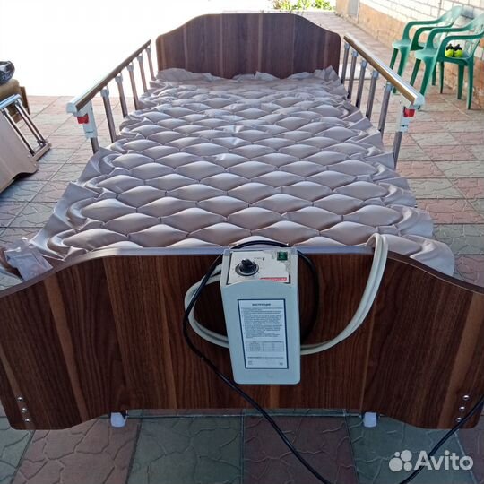 Кровать для лежачих больных с туалетом