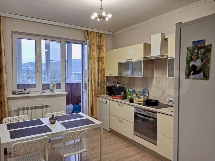 2-к. квартира, 72,1 м², 7/12 эт.