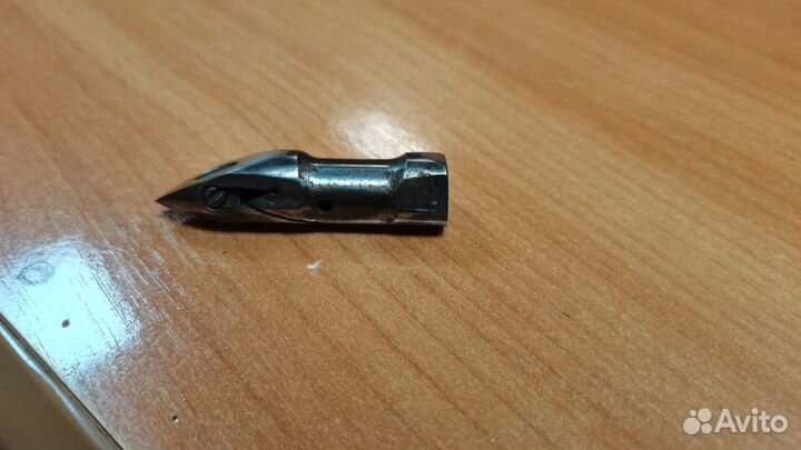 Челнок пуля для машинки зингер