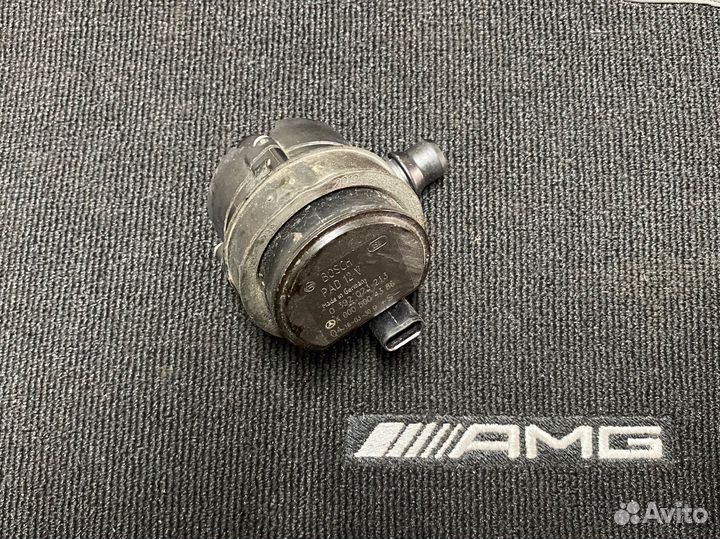 Насос системы охлаждения Mercedes Benz A0005004386