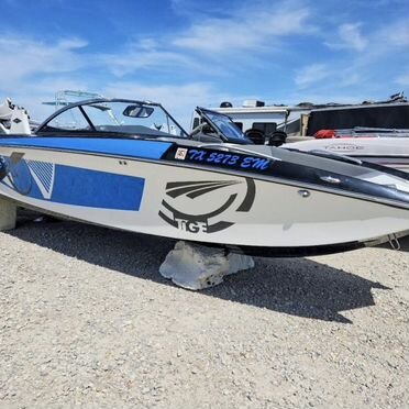 Катер Tige RZX2